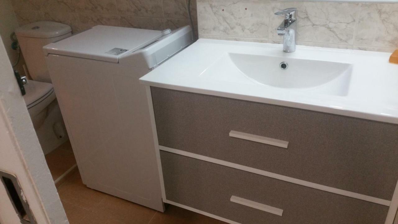 شقة Apartamento Junto Al Puerto De فوينخيرولا المظهر الخارجي الصورة
