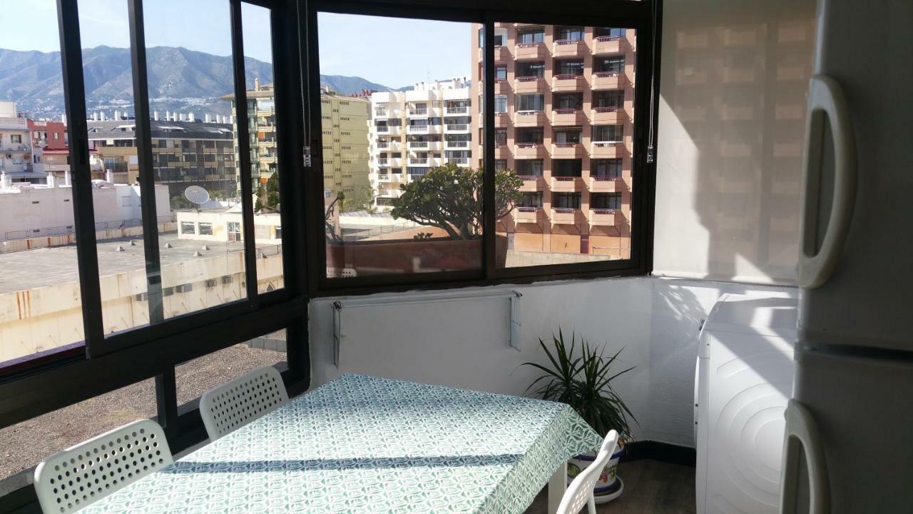 شقة Apartamento Junto Al Puerto De فوينخيرولا المظهر الخارجي الصورة
